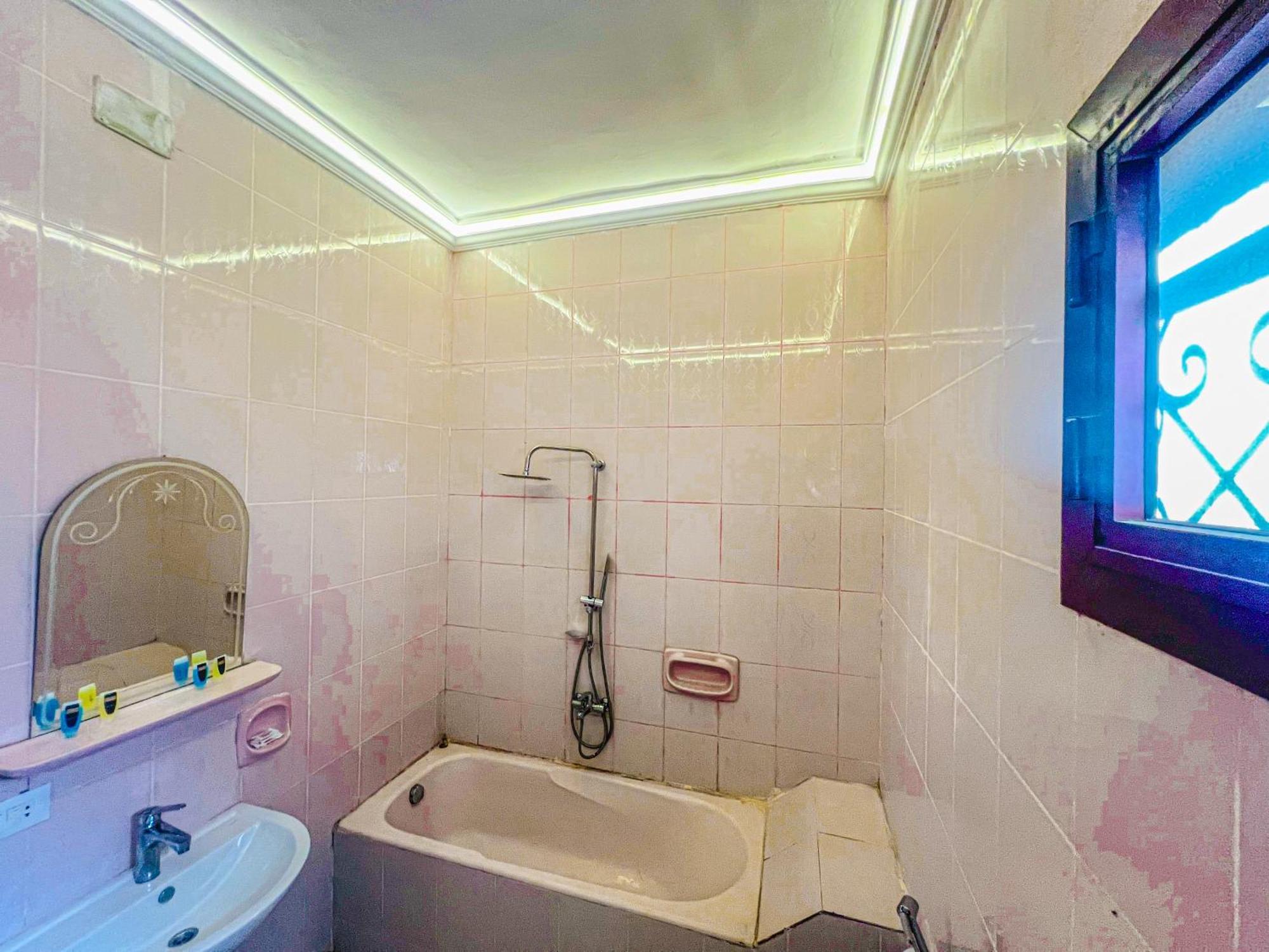 Sidi Hamad Pyramids View Hotel Kafrat al Jabal Ngoại thất bức ảnh
